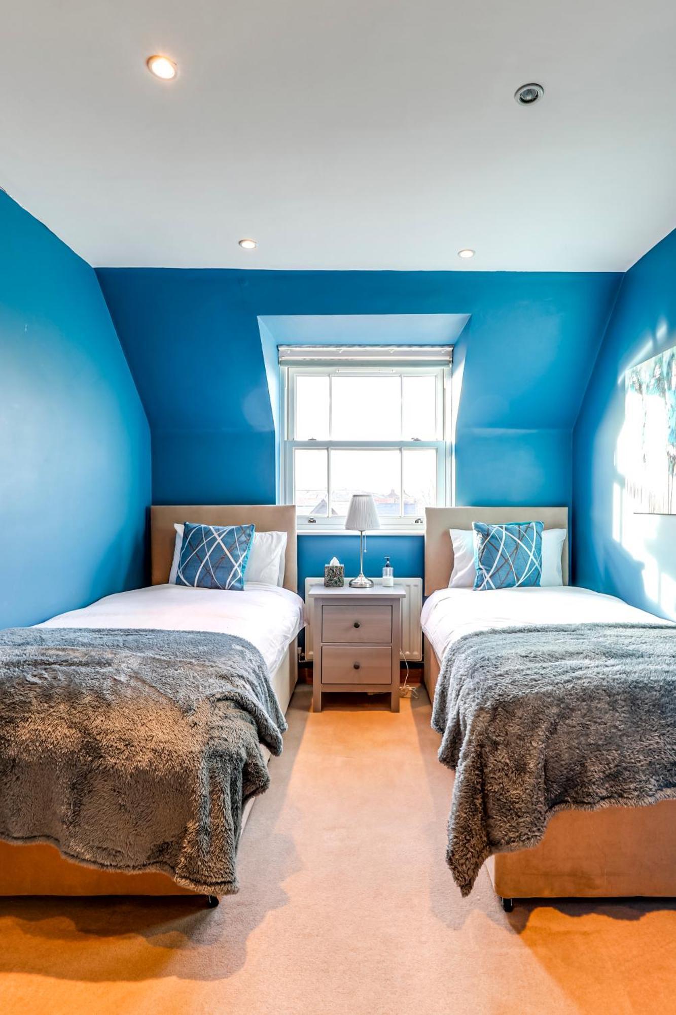 웨어 Entire 2 Bed Flat Contractors Families And Relocators 아파트 외부 사진
