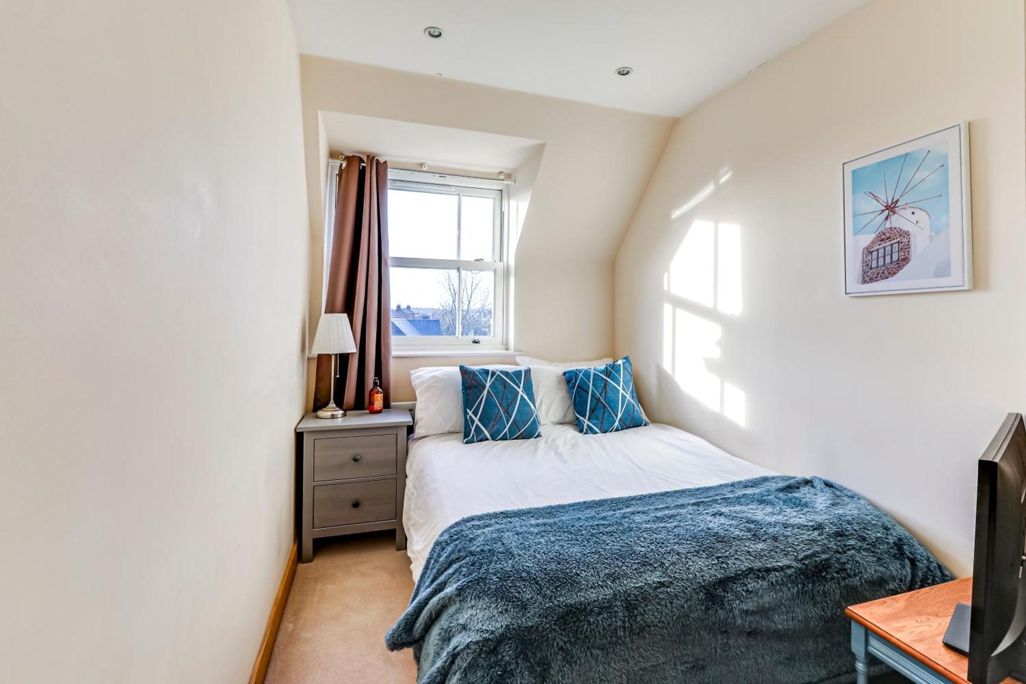 웨어 Entire 2 Bed Flat Contractors Families And Relocators 아파트 외부 사진
